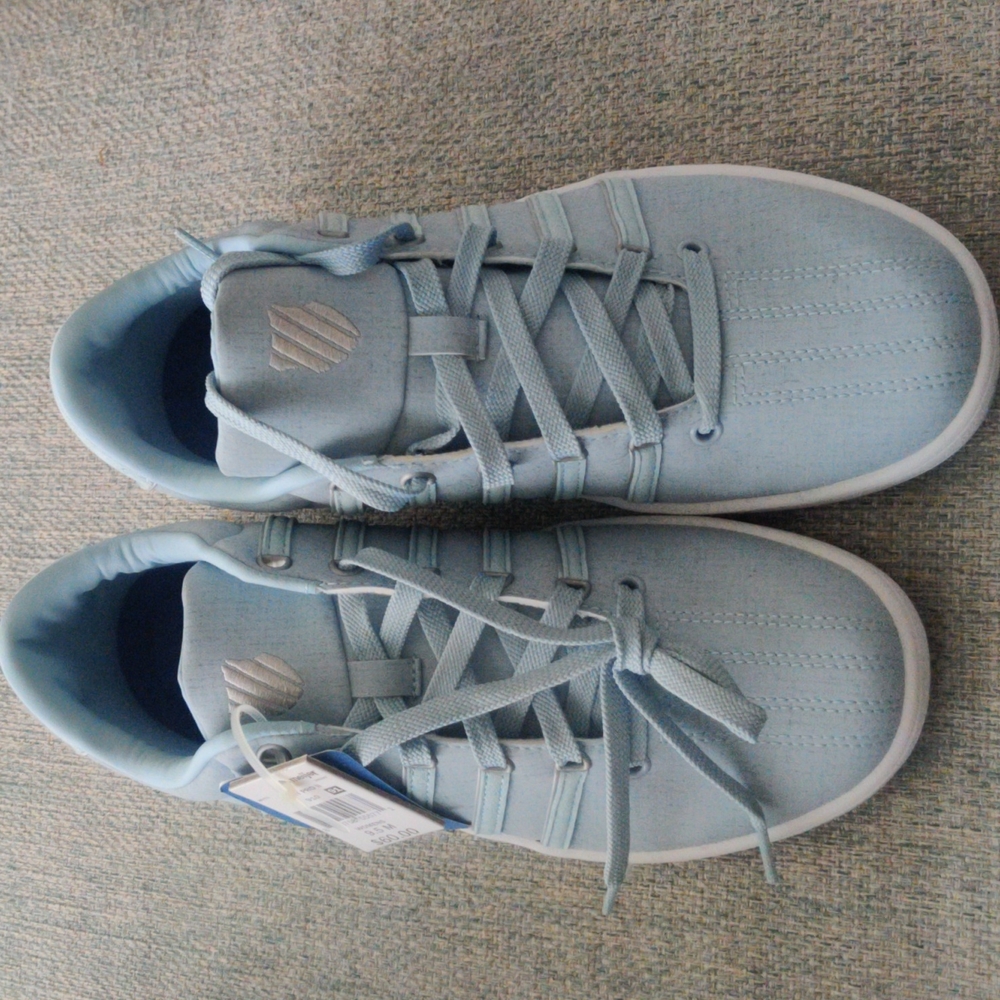 Brand new size 9 1/2 K-SWISS color winter sky